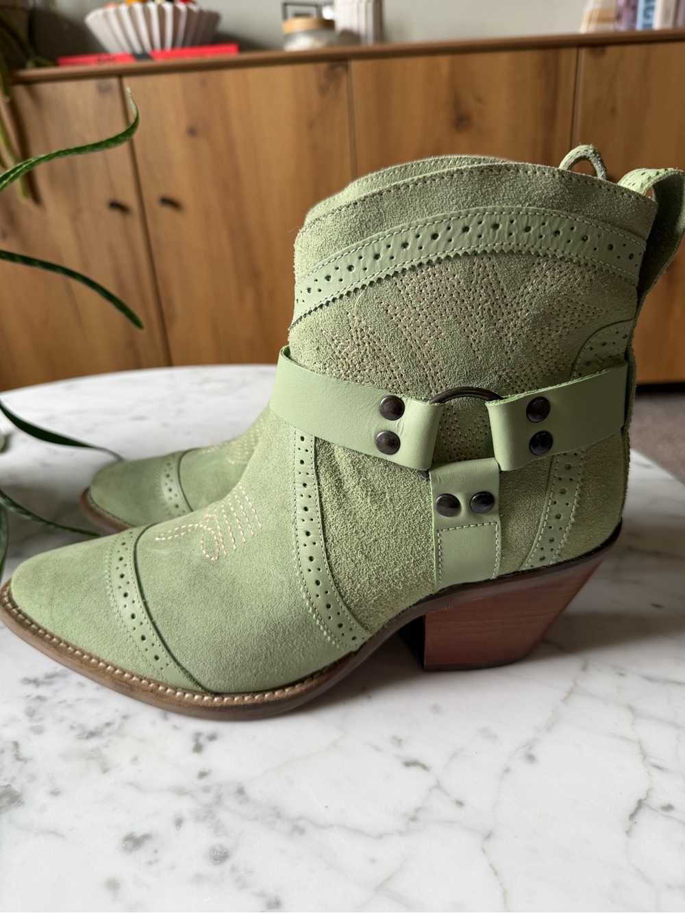 Dingo Gummy Bear Mint Suede Green Boots - Picture 3 of 10